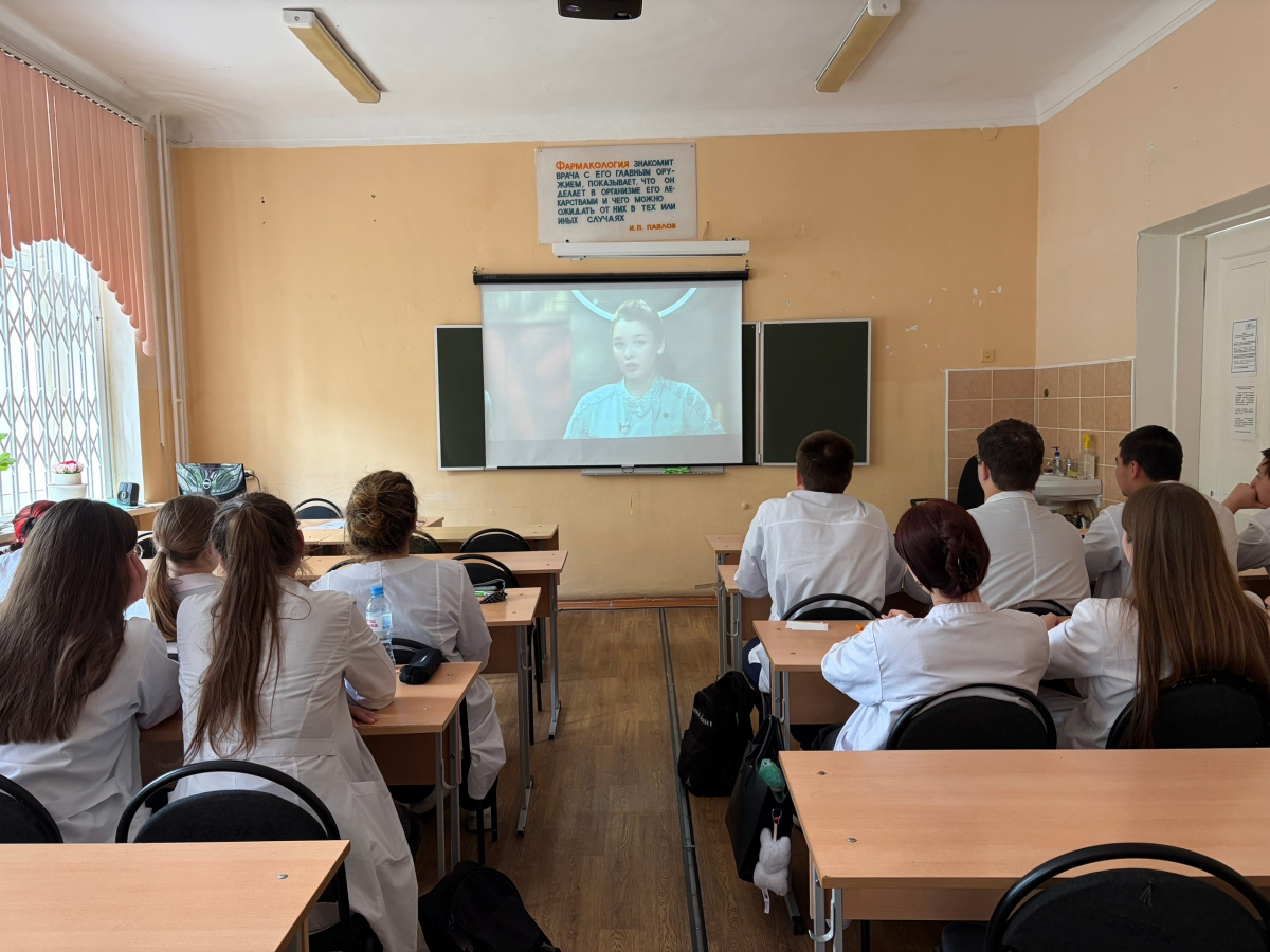 Не просто лекция: студенты Ф 1-25 развенчали мифы о курении